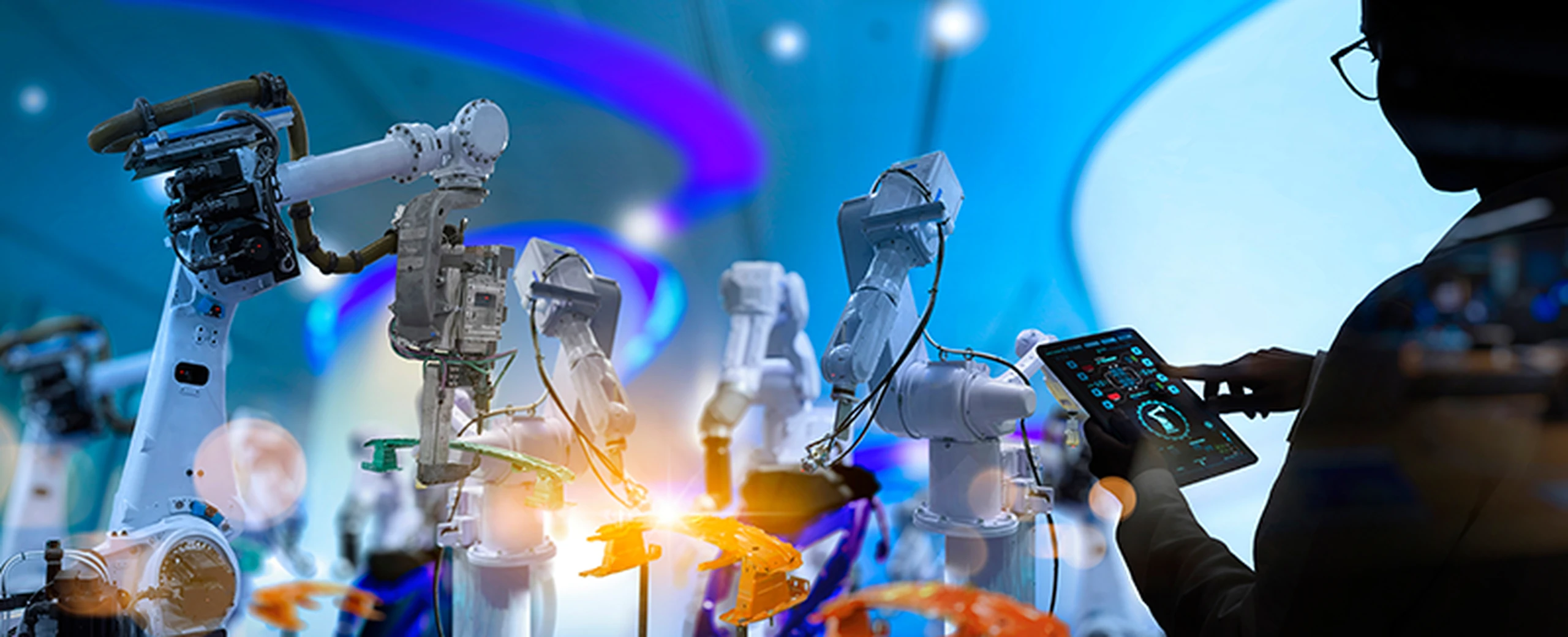 Human–robot interaction: What changes in the workplace?