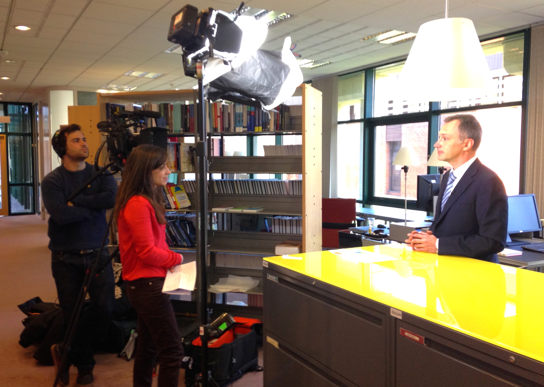 Fanny Gauret of Euronews’ Real Economy programme, interviewing Massimiliano Mascherini on research relating to the implementation of the Youth Guarantee in Europe. (c) Eurofound 2015, Mans Martensson, Eurofound.