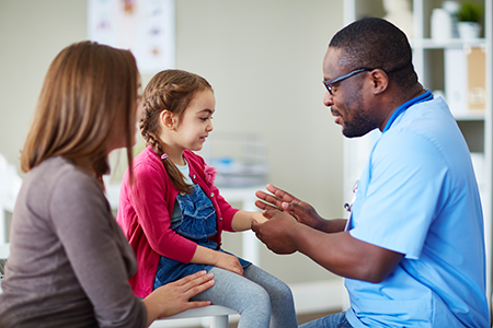 Child with parent visiting doctor © pressmaster/Adobe Stock